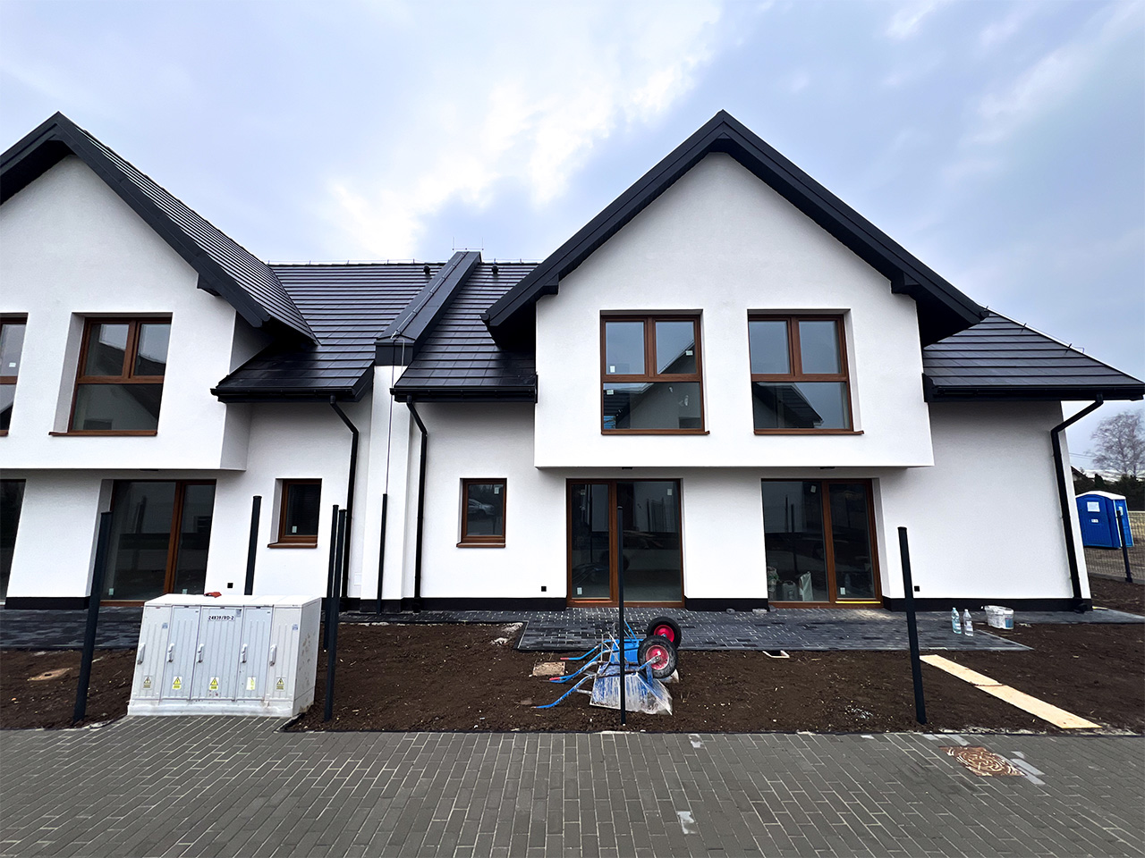 Galeria osiedla Wola Batorska 521 — zdjęcie 10 z 25: domy i otoczenie inwestycji w Woli Batorskiej